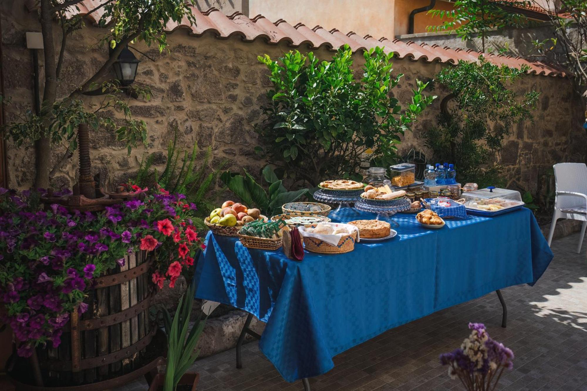 B&B L'Albero Dei Limoni Portoscuso Exterior photo